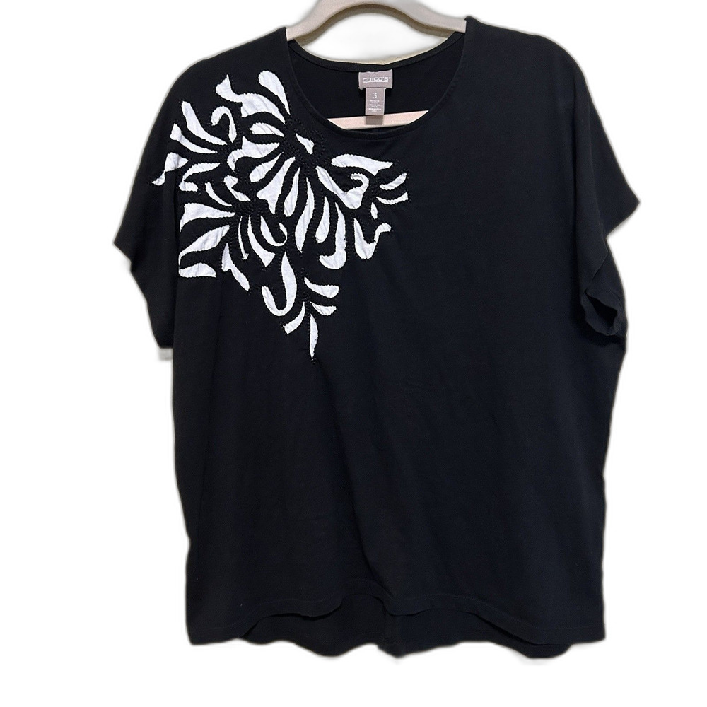Chico's Short Sleeve Shirt Womens 3 US XL Black Knit White Abstract Applique